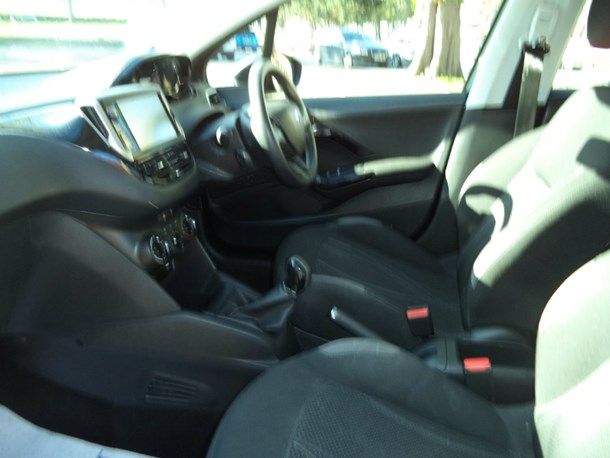 2013 Peugeot 208 1.2 VTi Active 5dr image 7