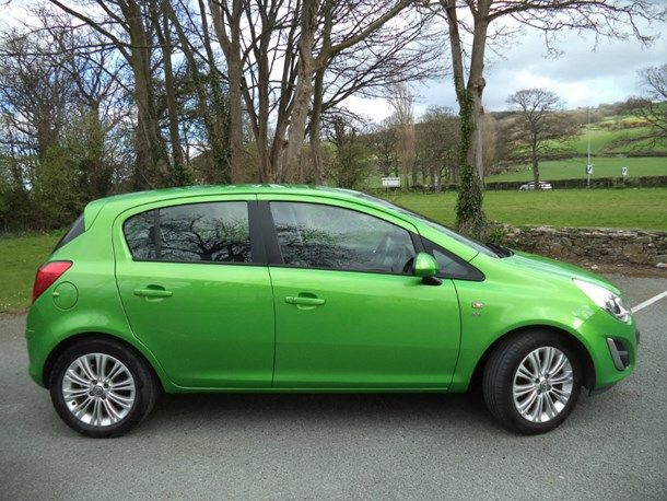 2013 Vauxhall Corsa 1.4 i 16v SE 5dr image 2