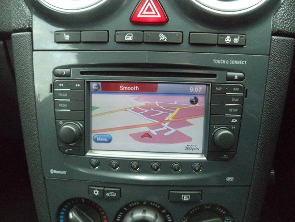 2012 Vauxhall Corsa 1.4 i 16v SE 5dr image 6