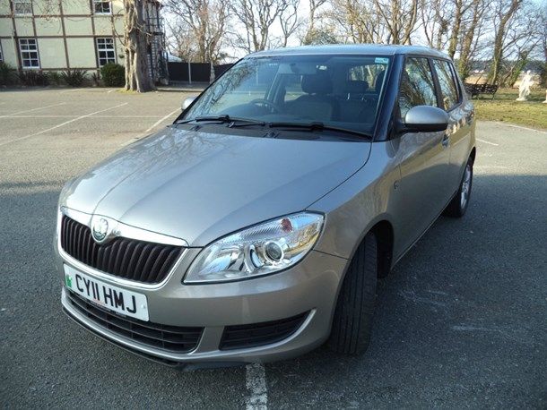 2011 Skoda Fabia 1.6 TDI CR DPF SE 5dr image 2
