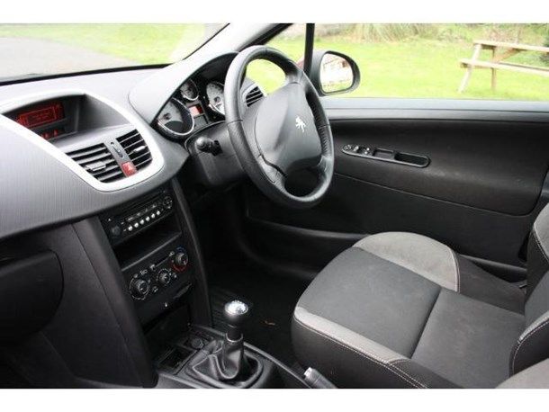 2011 Peugeot 207 1.4 image 5
