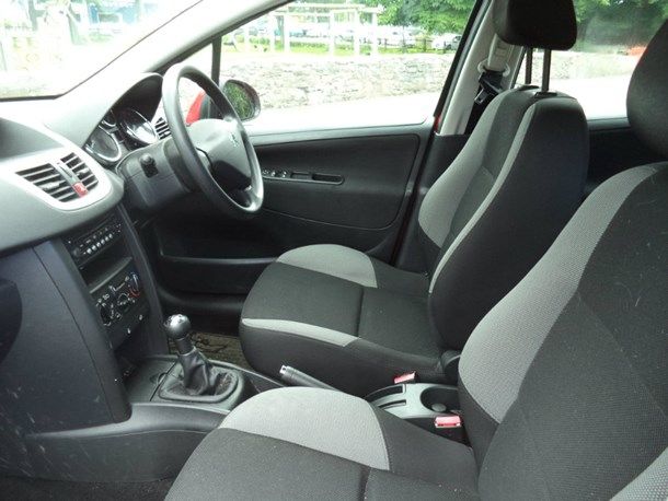 2009 Peugeot 207 1.4 VTi S 5dr image 6