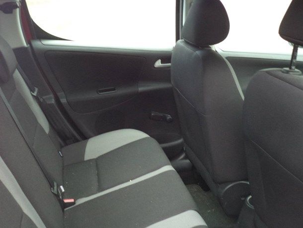 2009 Peugeot 207 1.4 VTi S 5dr image 7