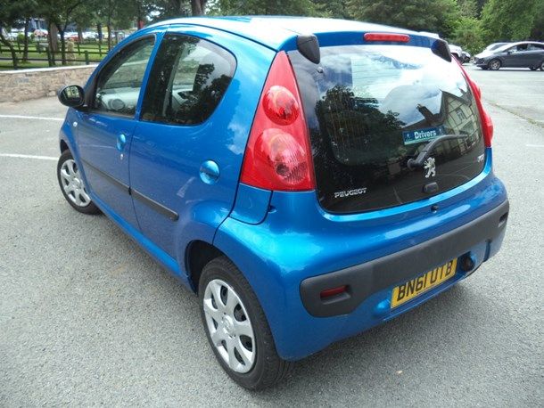 2011 Peugeot 107 1.0 12v Urban 5dr image 4