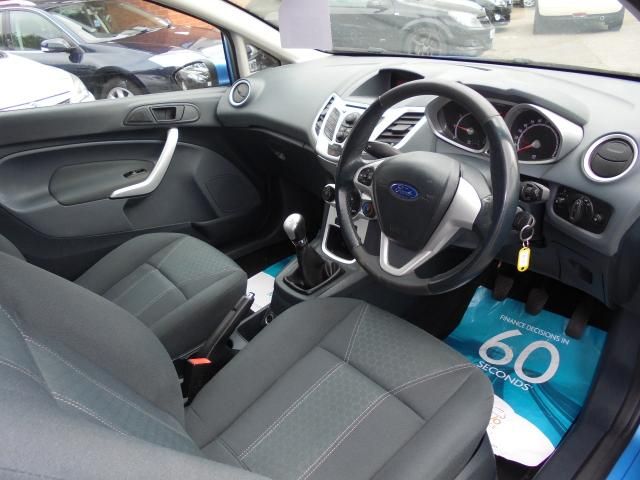 2009 Ford Fiesta 1.2 Zetec 3d image 5