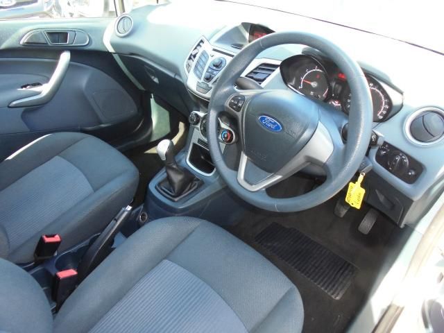 2010 Ford Fiesta 1.2 EDGE 5d image 6
