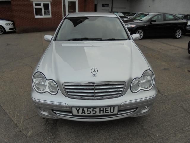 2005 Mercedes 1.8 C180 Kompressor SE 4d image 2