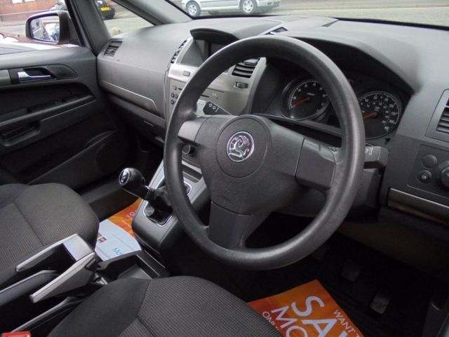 2007 Vauxhall Zafira 1.6 Life 16V 5d image 5