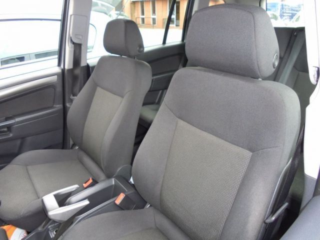 2007 Vauxhall Zafira 1.6 Life 16V 5d image 7