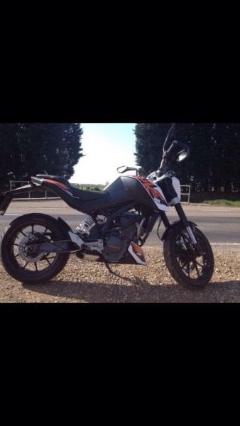 2013 KTM Duke 125 image 4