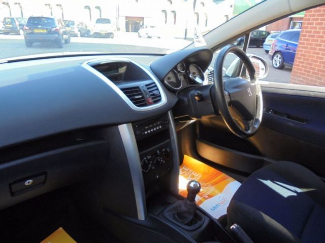 2007 Peugeot 207 1.6 Sport 3d image 6