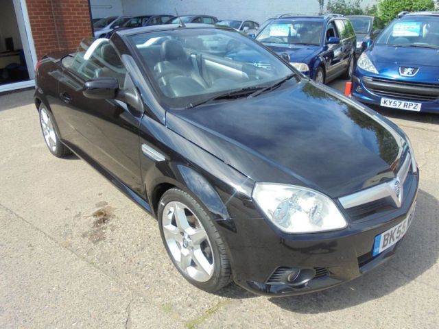 2005 Vauxhall Tigra 1.4 Sport 16V 2d image 1