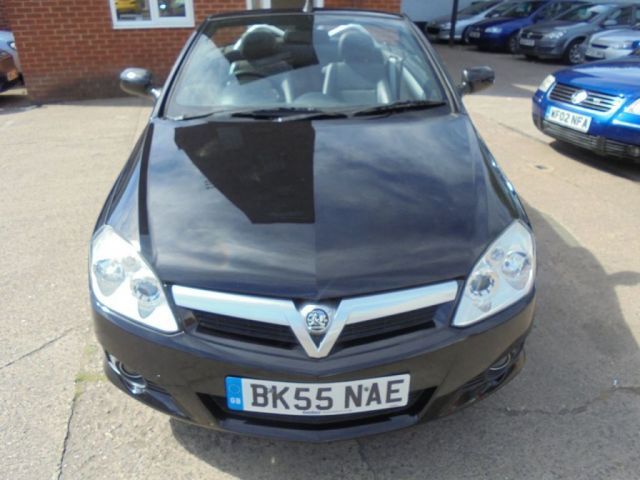 2005 Vauxhall Tigra 1.4 Sport 16V 2d image 2