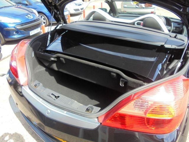 2005 Vauxhall Tigra 1.4 Sport 16V 2d image 8