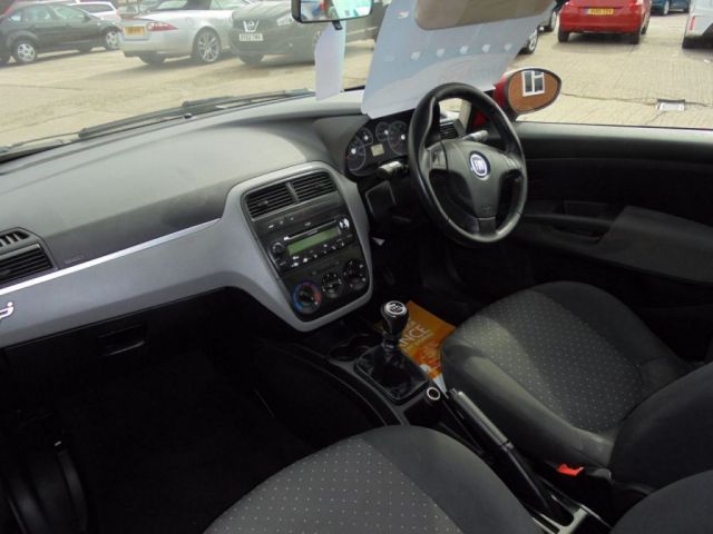 2007 Fiat Grande Punto 1.4 Sport 16V 3d image 8