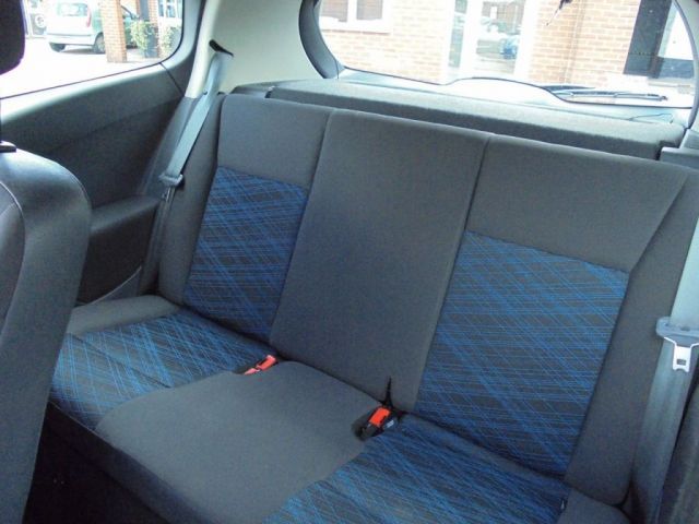 2008 Renault Clio 1.1 Extreme 16V 3d image 8