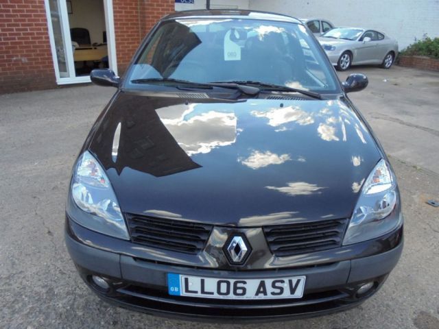 2006 Renault Clio 1.1 Sport 16V 3d image 2