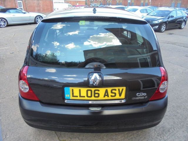 2006 Renault Clio 1.1 Sport 16V 3d image 4
