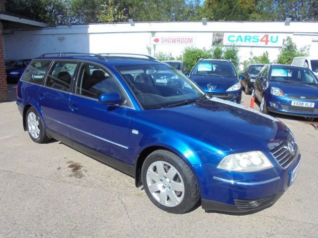 2002 Volkswagen Passat 2.3 V5 5d image 1