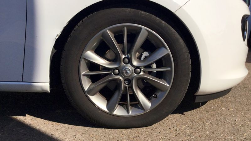 2015 Vauxhall Adam 1.2i image 5