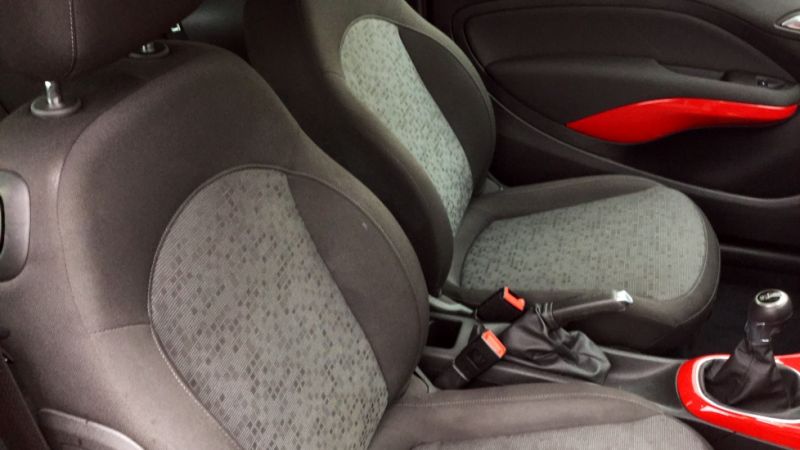 2014 Vauxhall Adam 1.2i image 7