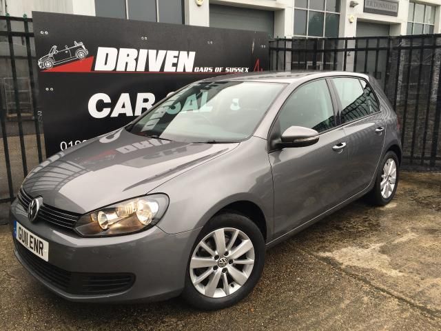 2011 Volkswagen Golf 1.6 Match TDI DSG 5d image 2