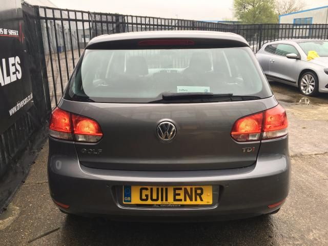 2011 Volkswagen Golf 1.6 Match TDI DSG 5d image 4