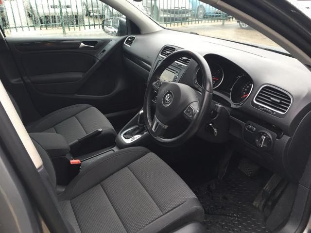 2011 Volkswagen Golf 1.6 Match TDI DSG 5d image 5