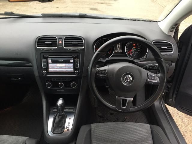 2011 Volkswagen Golf 1.6 Match TDI DSG 5d image 6