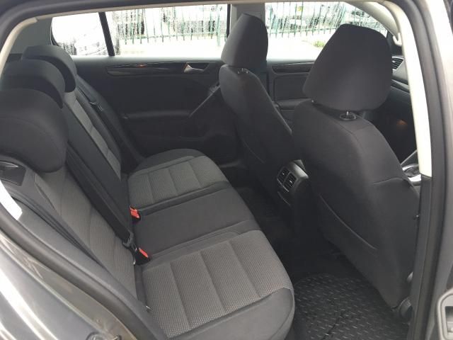 2011 Volkswagen Golf 1.6 Match TDI DSG 5d image 9