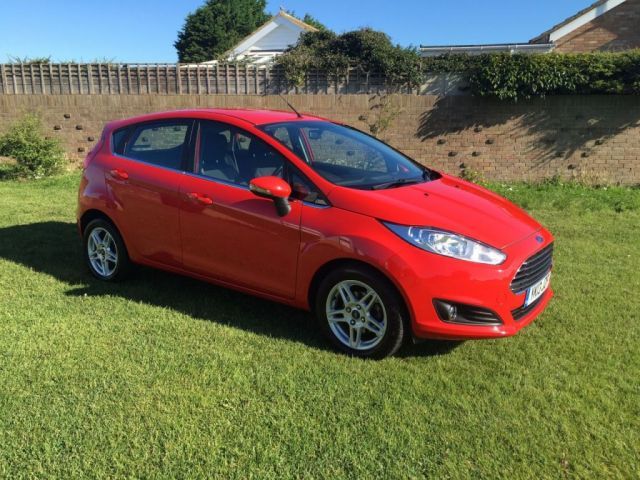 2013 Ford Fiesta 1.0 Zetec 5d image 1