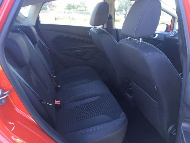2013 Ford Fiesta 1.0 Zetec 5d image 8