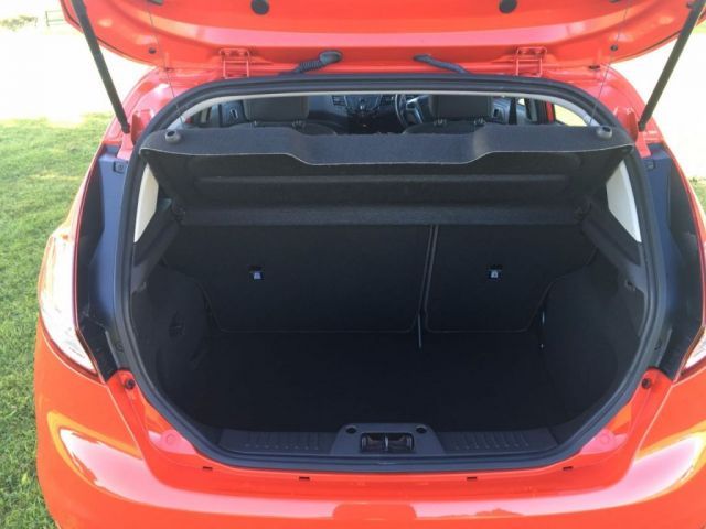 2013 Ford Fiesta 1.0 Zetec 5d image 9