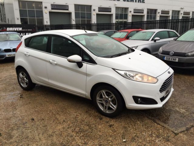 2013 Ford Fiesta 1.0 Zetec 5d image 1