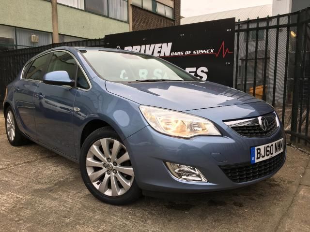 2010 Vauxhall Astra 1.6 Elite 5d image 1