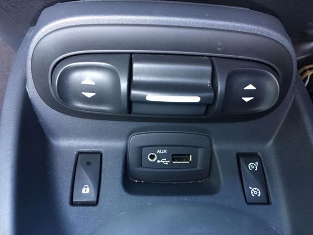 2011 Renault Wind Roadster 1.6 GT Line VVT 2d image 10