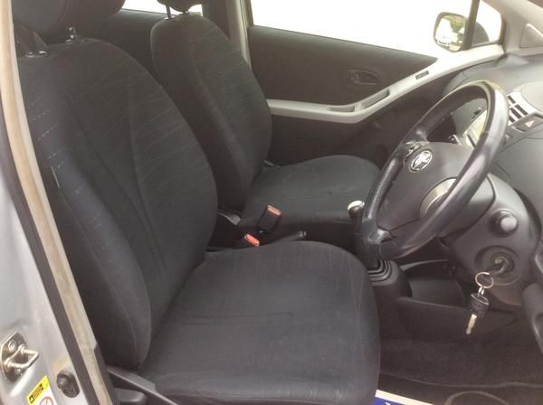 2007 Toyota Yaris 1.0 VVT-i T3 image 6