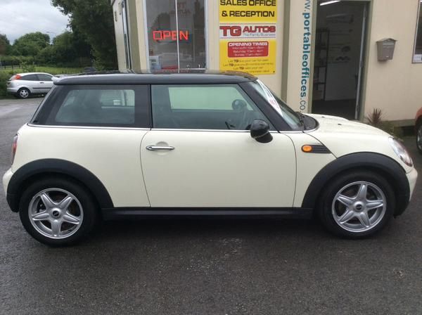 2008 MINI Hatchback 1.6 Cooper image 2