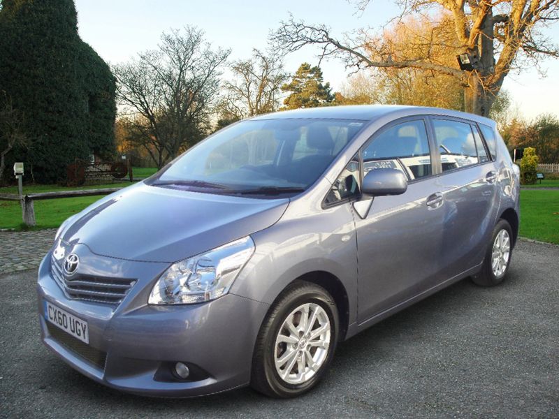 2010 Toyota Verso 2.0 D-4D TR 5dr image 2