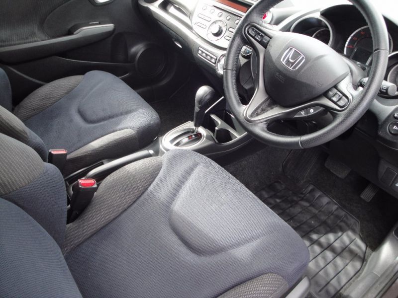 2013 Honda Jazz 1.4 i-VTEC ES Plus CVT 5dr image 6