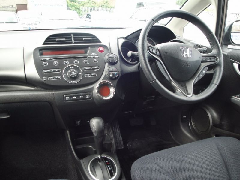 2013 Honda Jazz 1.4 i-VTEC ES Plus CVT 5dr image 8