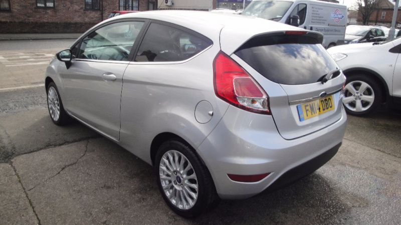 2014 Ford Fiesta 1.5 TDCi 3dr image 3