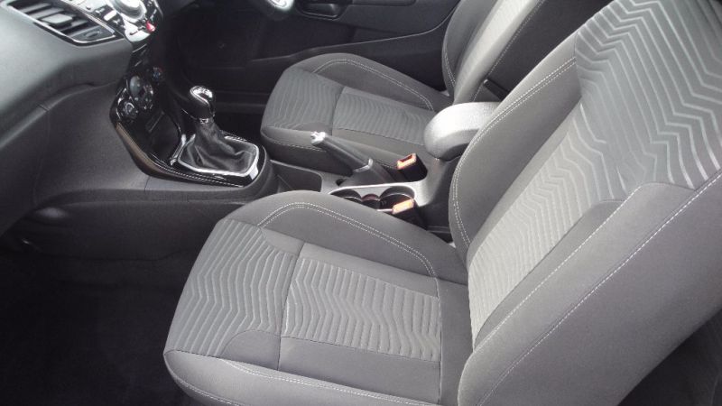 2014 Ford Fiesta 1.5 TDCi 3dr image 6