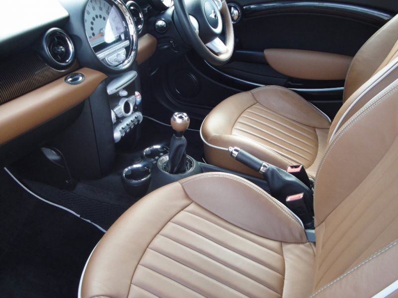 2009 MINI Hatch 1.6 Cooper 3dr image 8