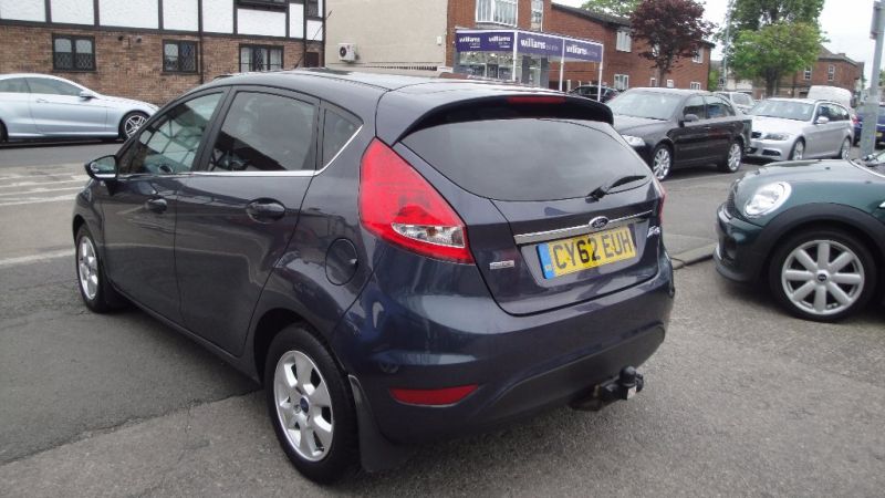 2012 Ford Fiesta 1.6 TDCi 5dr image 3