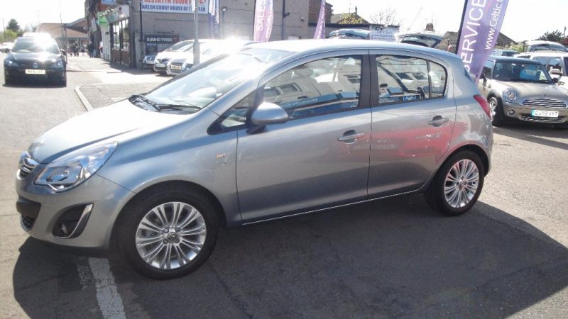2013 Vauxhall Corsa 1.2 i 16v SE 5dr image 5