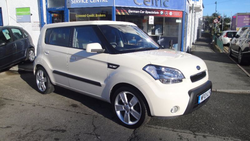 2010 Kia Soul 1.6 CRDi Shaker 5dr image 1