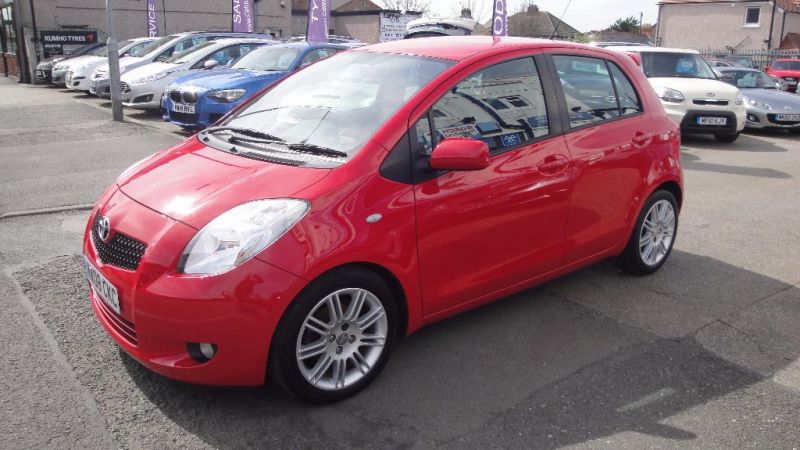 2008 Toyota Yaris 1.3 VVT-i SR 5dr image 2