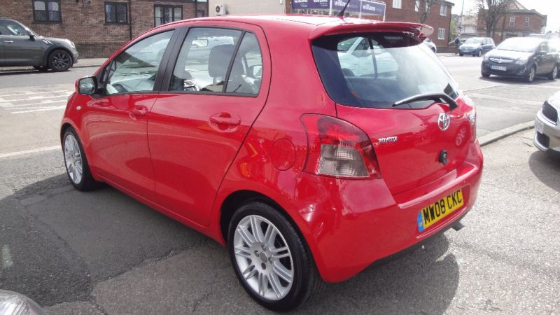 2008 Toyota Yaris 1.3 VVT-i SR 5dr image 3