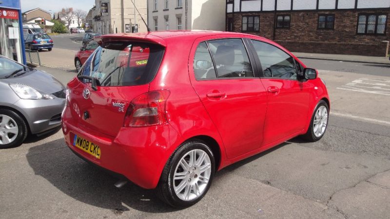 2008 Toyota Yaris 1.3 VVT-i SR 5dr image 4